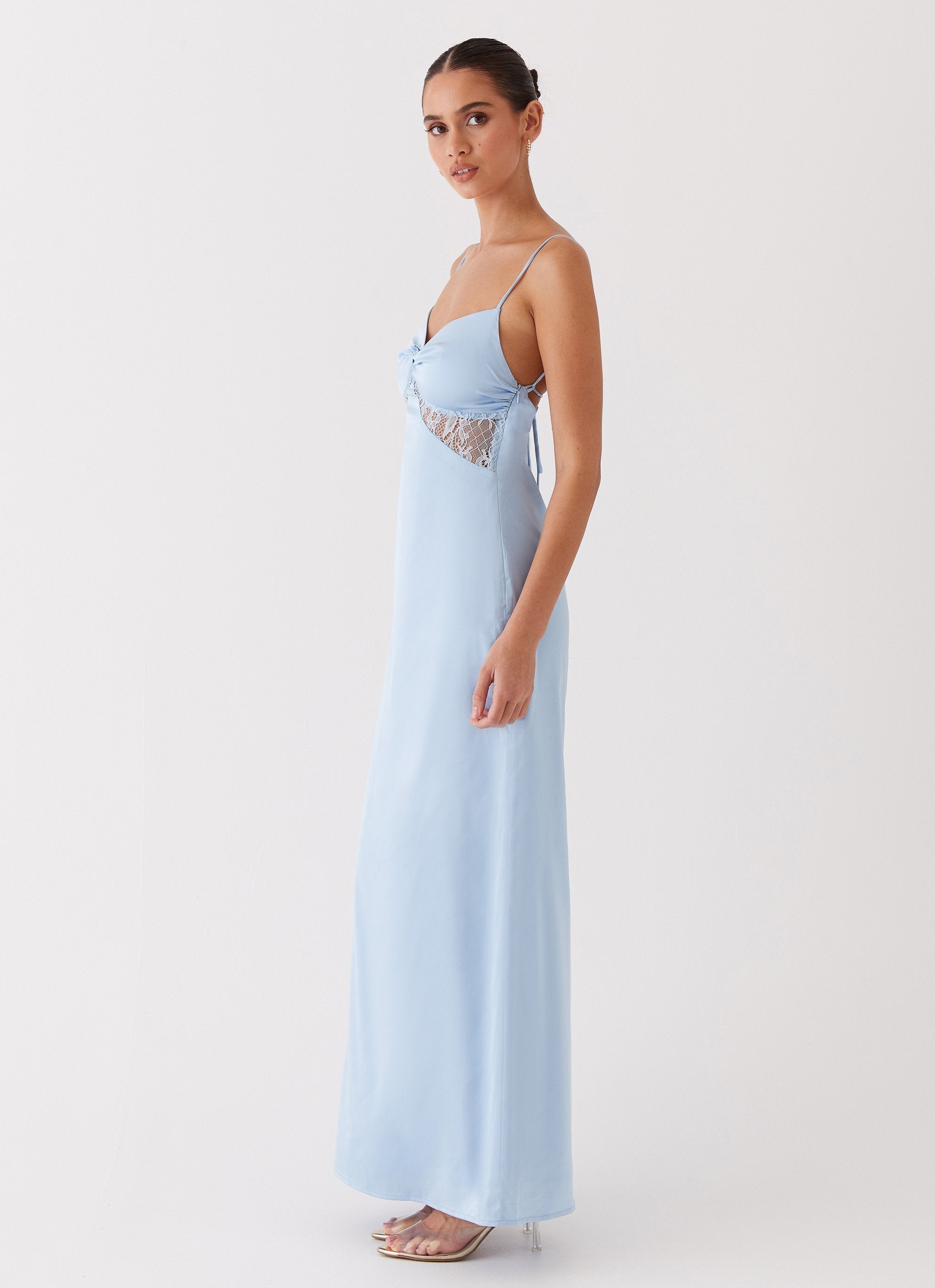 ÉTOILE SÉDUISANTE – ROBE LONGUE