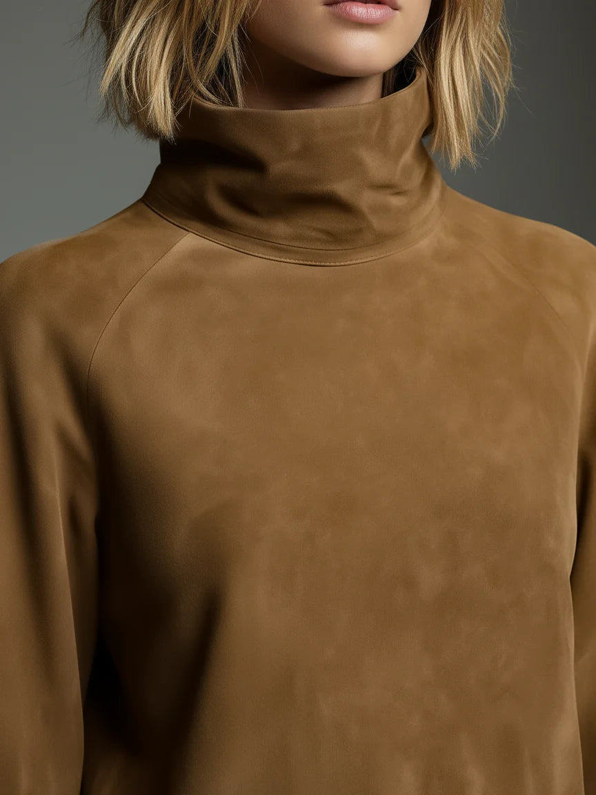 Robe effet daim à col roulé — Chic, douce & effortless