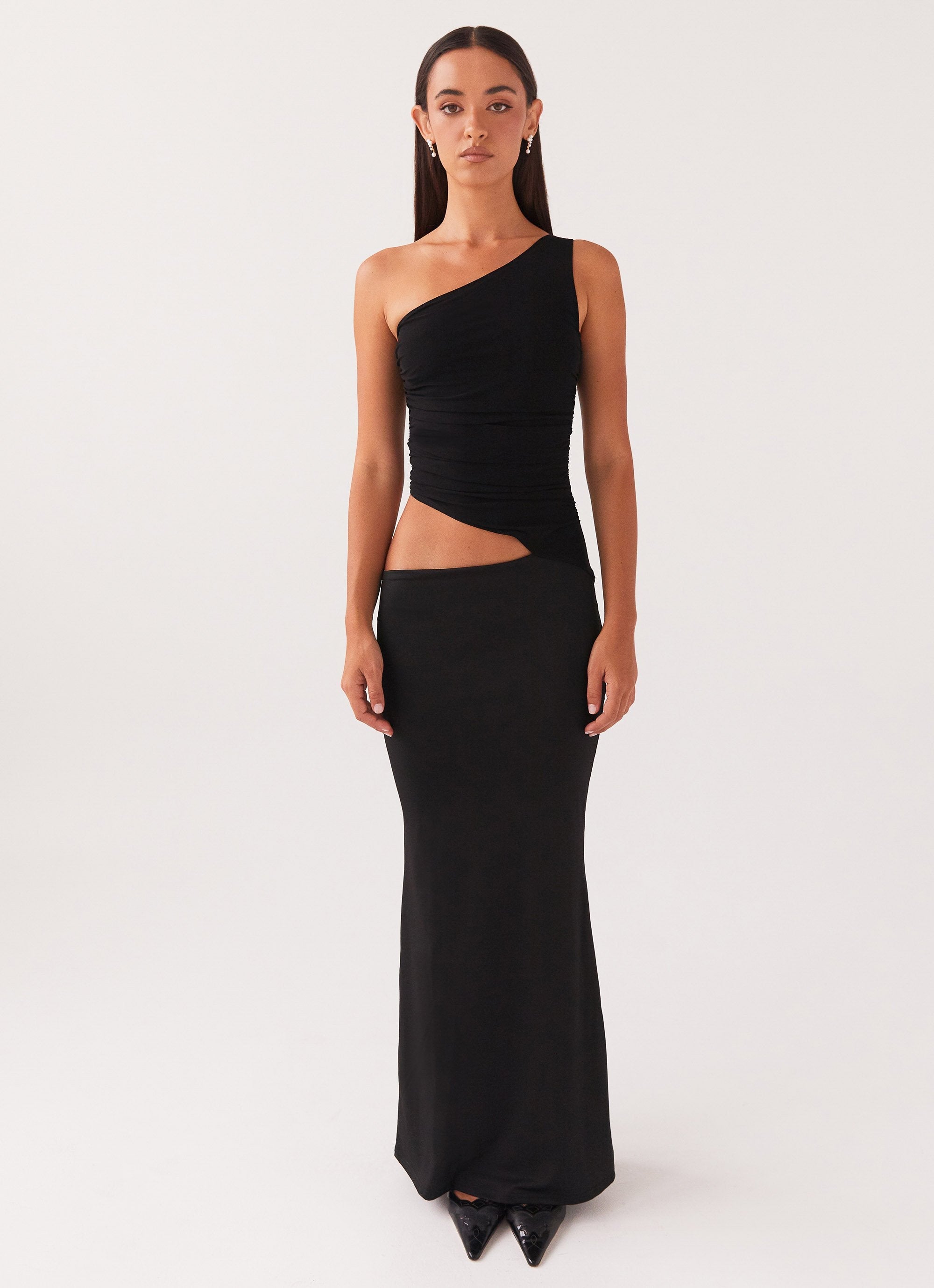 CHLOÉ NOIRE – ROBE LONGUE ASYMÉTRIQUE